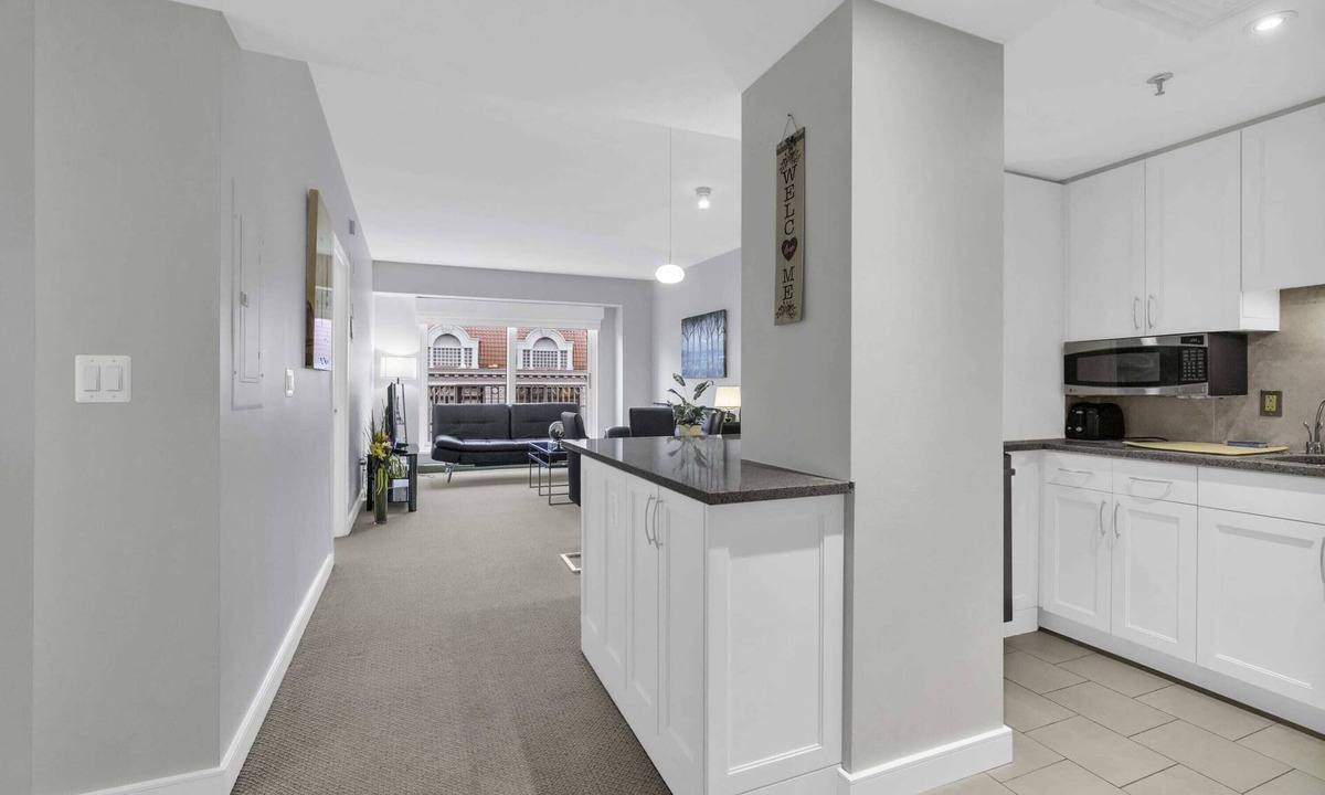 Chinatown Apartment | 1 Bedroom Furnished Apartment at Penn Quarters