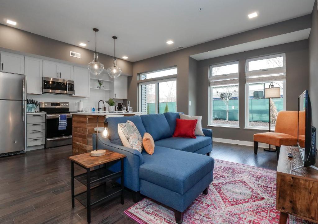 Ohio City Apartment | 1 Bedroom Luxury Condo 10 Minutes from First Energy Stadium D4