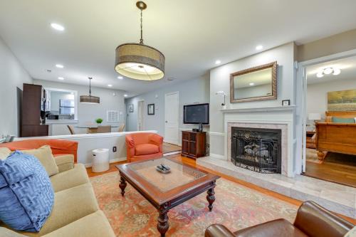 Dilworth House | 1 Mi to BOA Stadium! Walkable Condo w/Porch