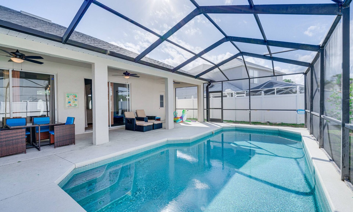 Bridgewater Crossing House | 10 Mi to Disney: Home w/Private Pool in Davenport