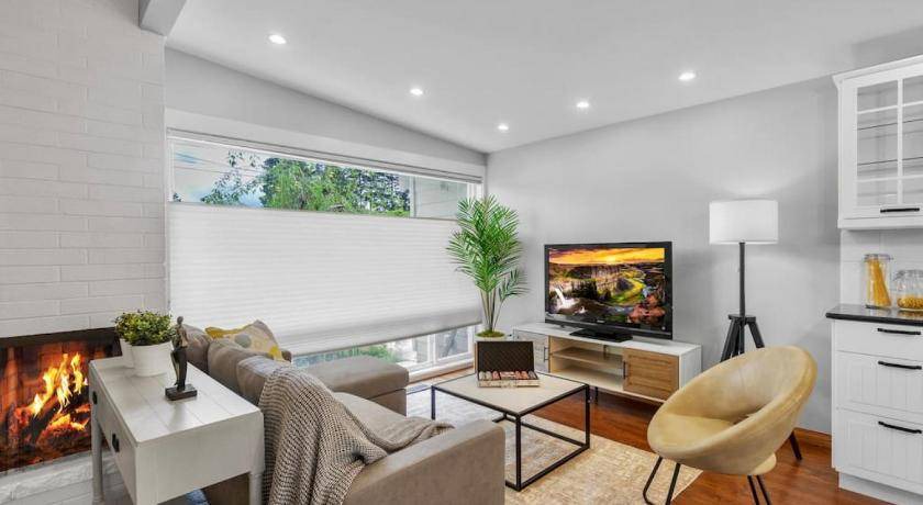 East Lake Hills House | 1000 m² House ∙ 3 bedrooms ∙ 6 guests