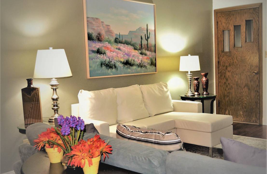 Grand Forks Apartment | 102 m² Apartment ∙ 2 bedrooms ∙ 5 guests