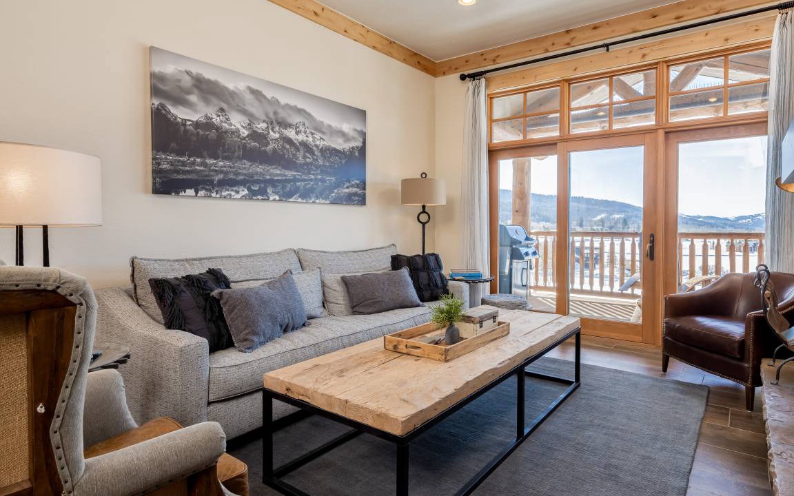 Victor Condo | 104 m² Condo ∙ 2 bedrooms ∙ 5 guests