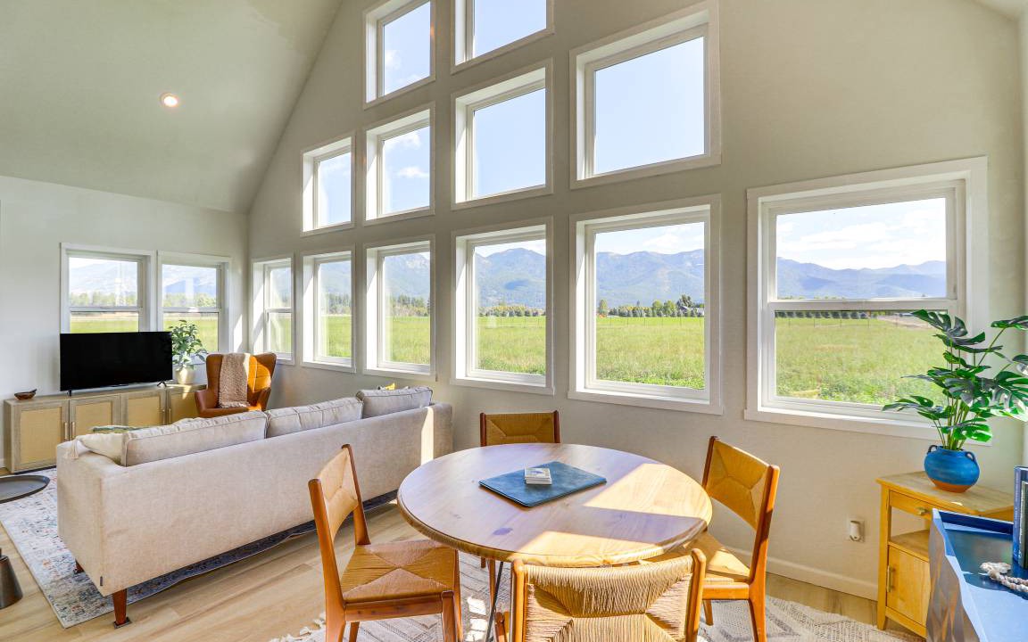 Creston House | 104 m² House ∙ 2 bedrooms ∙ 6 guests