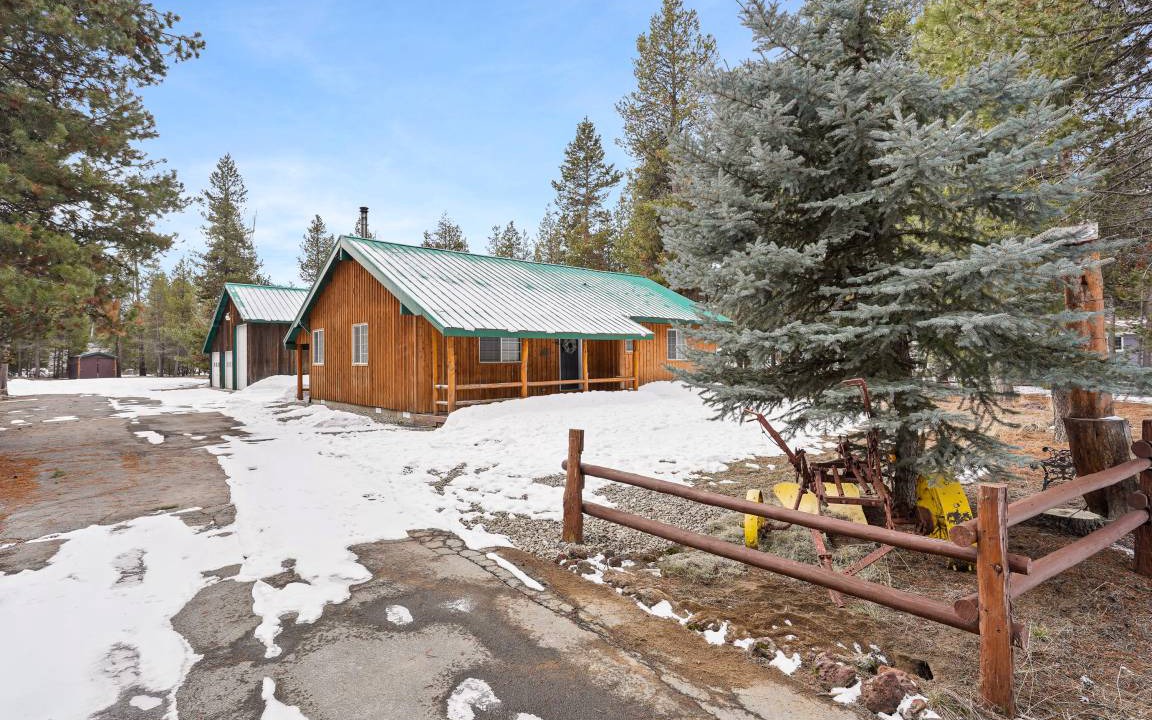 La Pine House | 106 m² House ∙ 3 bedrooms ∙ 6 guests