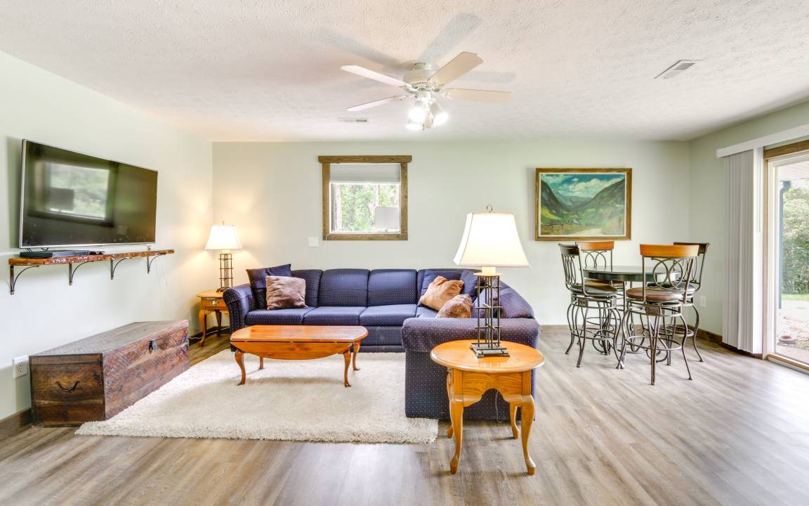 Nelsonville Cottage | 130 m² Cabin ∙ 3 bedrooms ∙ 9 guests