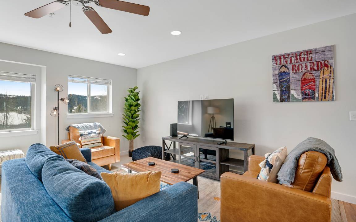Big Sky Meadow Village Condo | 130 m² Condo ∙ 3 bedrooms ∙ 9 guests
