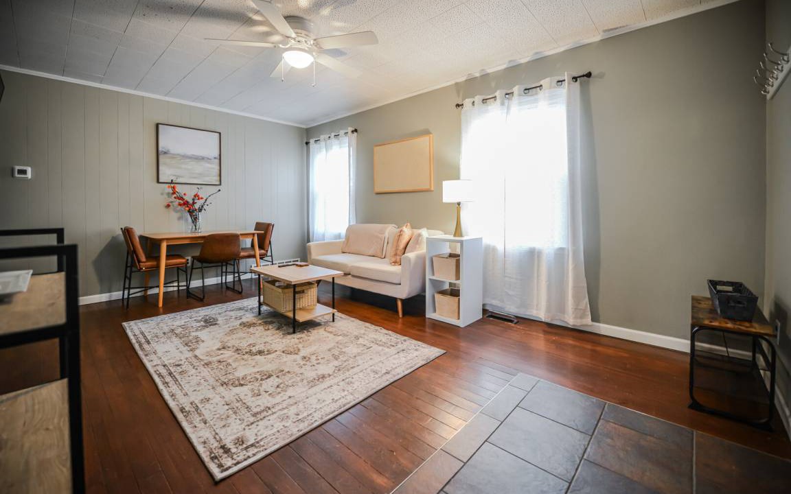 Fort Wayne House | 131 m² House ∙ 3 bedrooms ∙ 5 guests