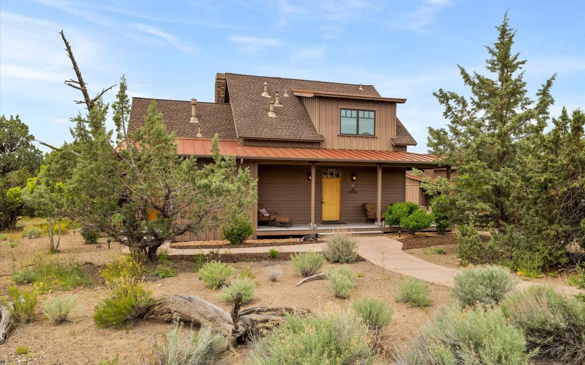 Powell Butte Cabin | 139 m² Cabin ∙ 2 bedrooms ∙ 8 guests