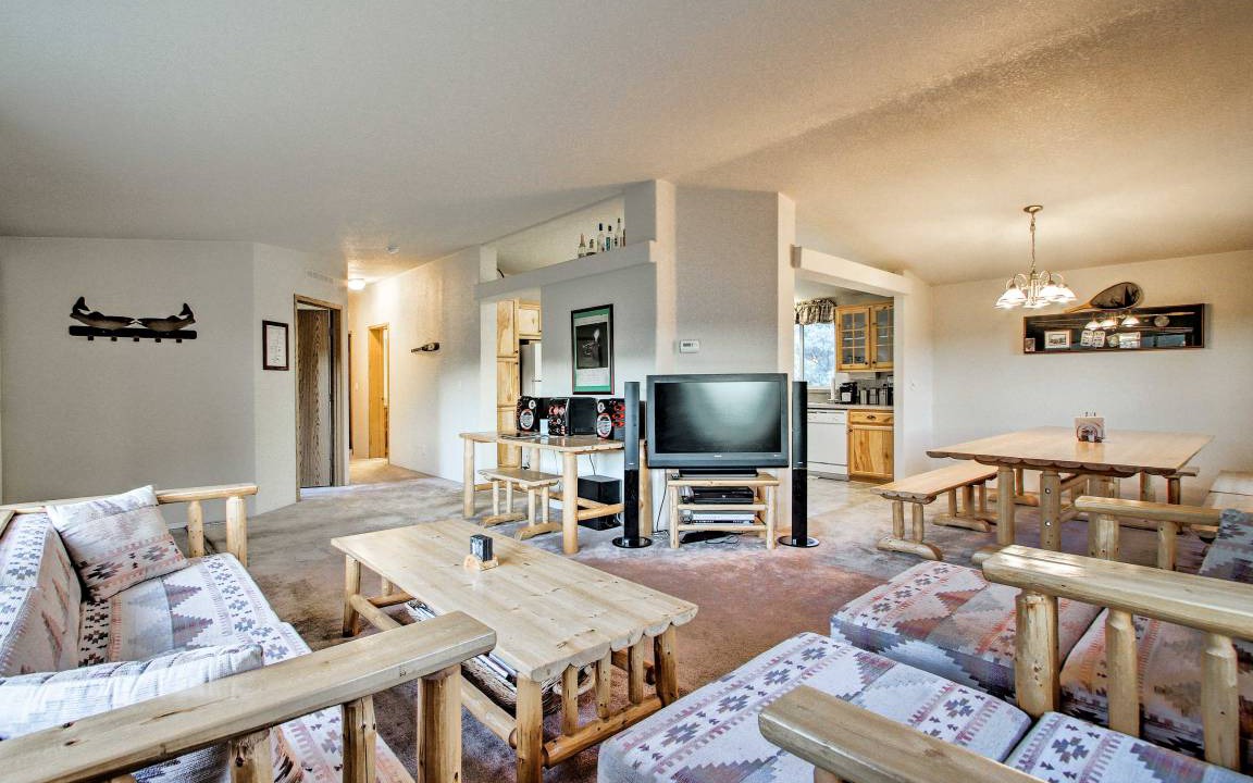 Cascade House | 140 m² House ∙ 3 bedrooms ∙ 6 guests