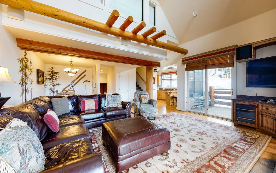 Saddle Ridge House | 166 m² House ∙ 3 bedrooms ∙ 9 guests