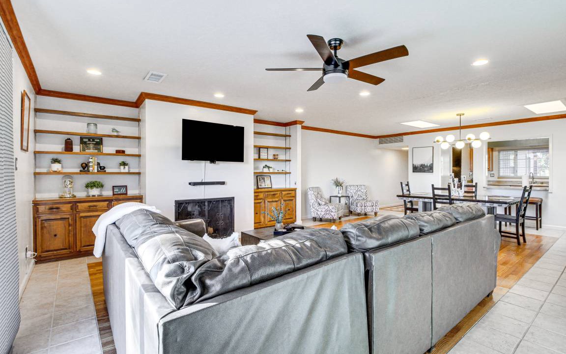 Paradise Hills Civic Apartment | 167 m² Apartment ∙ 2 bedrooms ∙ 4 guests