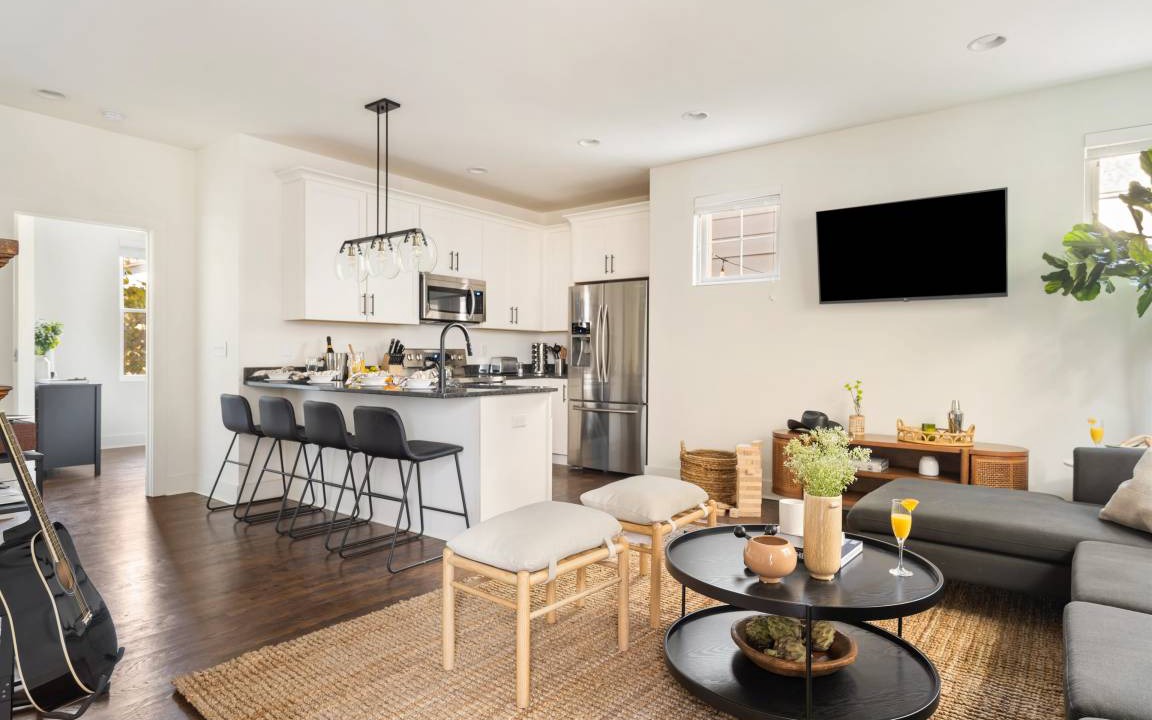 Chestnut Hill Apartment | 1794 m² Apartment ∙ 3 bedrooms ∙ 8 guests