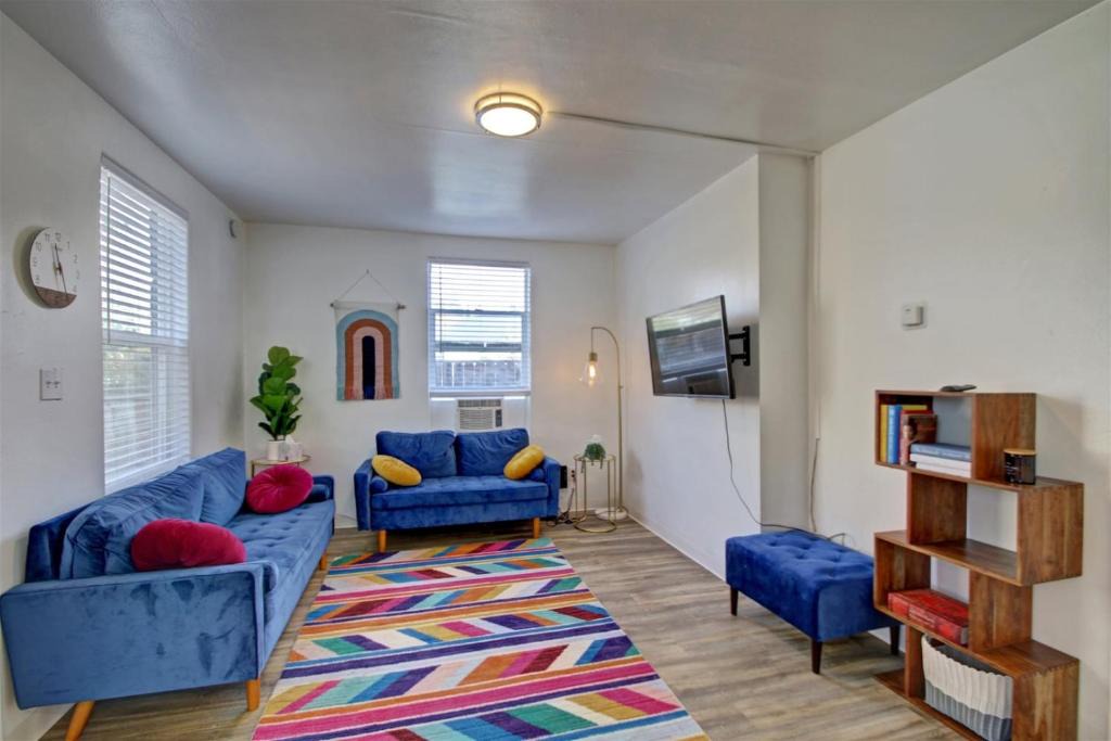 North End Apartment | 18th Street A