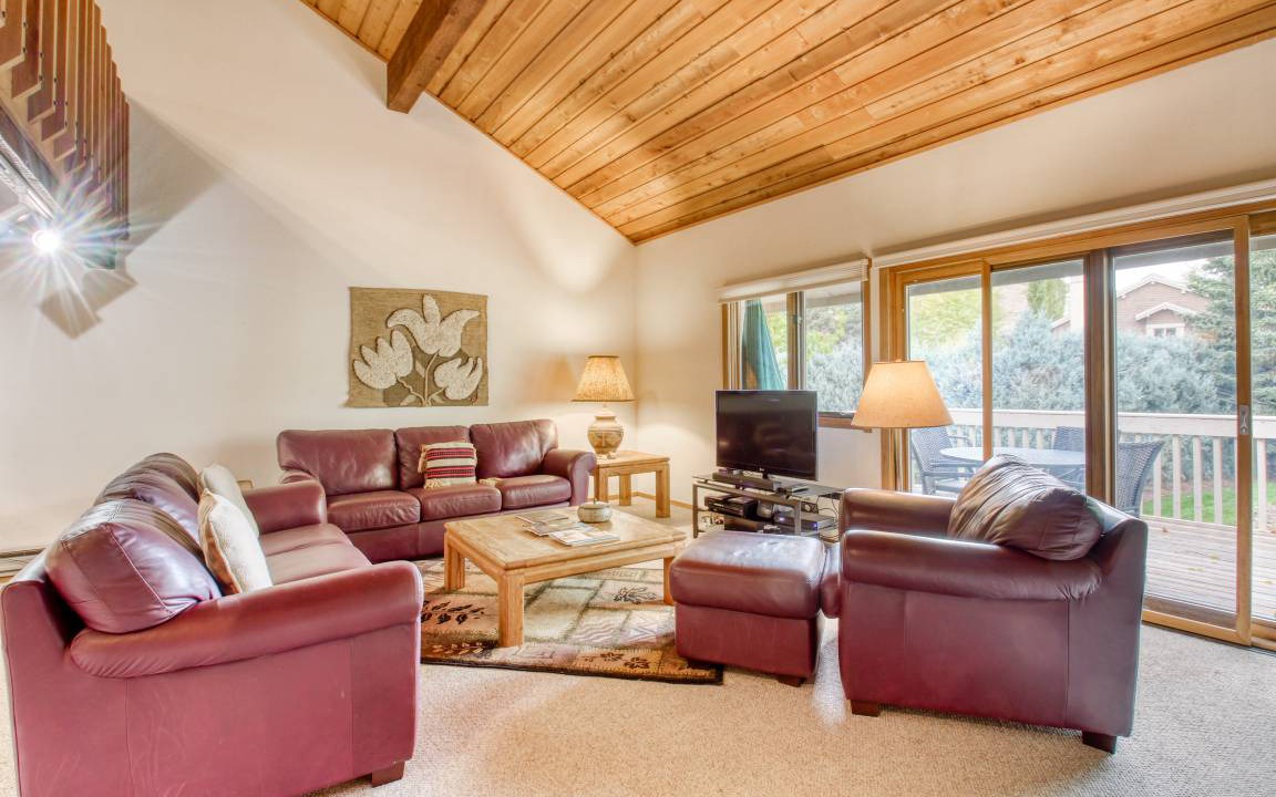 Elkhorn Village Condo | 190 m² Condo ∙ 3 bedrooms ∙ 10 guests