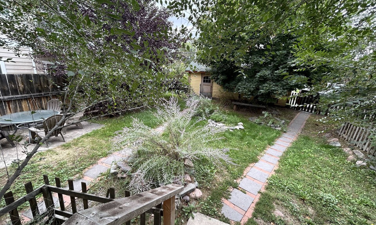 Franklin to the Fort House | 1930's Bungalow, Fenced Yard, Garage and close to Everything!