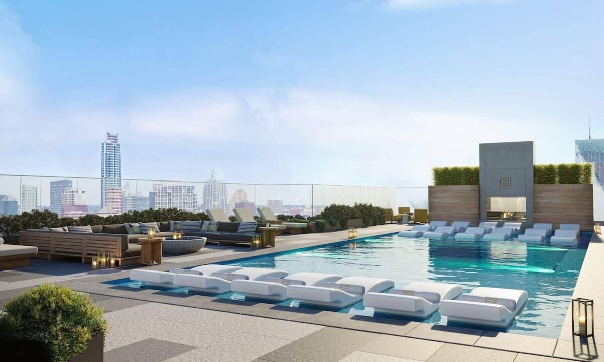 Rainey Street Historic District Condo | 1BR Skyview Condo on Rainey St - Rooftop Pool