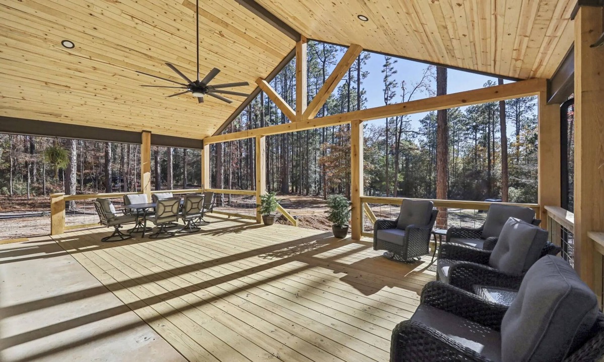 Brookeland House | 2 Bed/2 Bath Cabin in the Pines in Rayburn Resort @ Lake Sam Rayburn