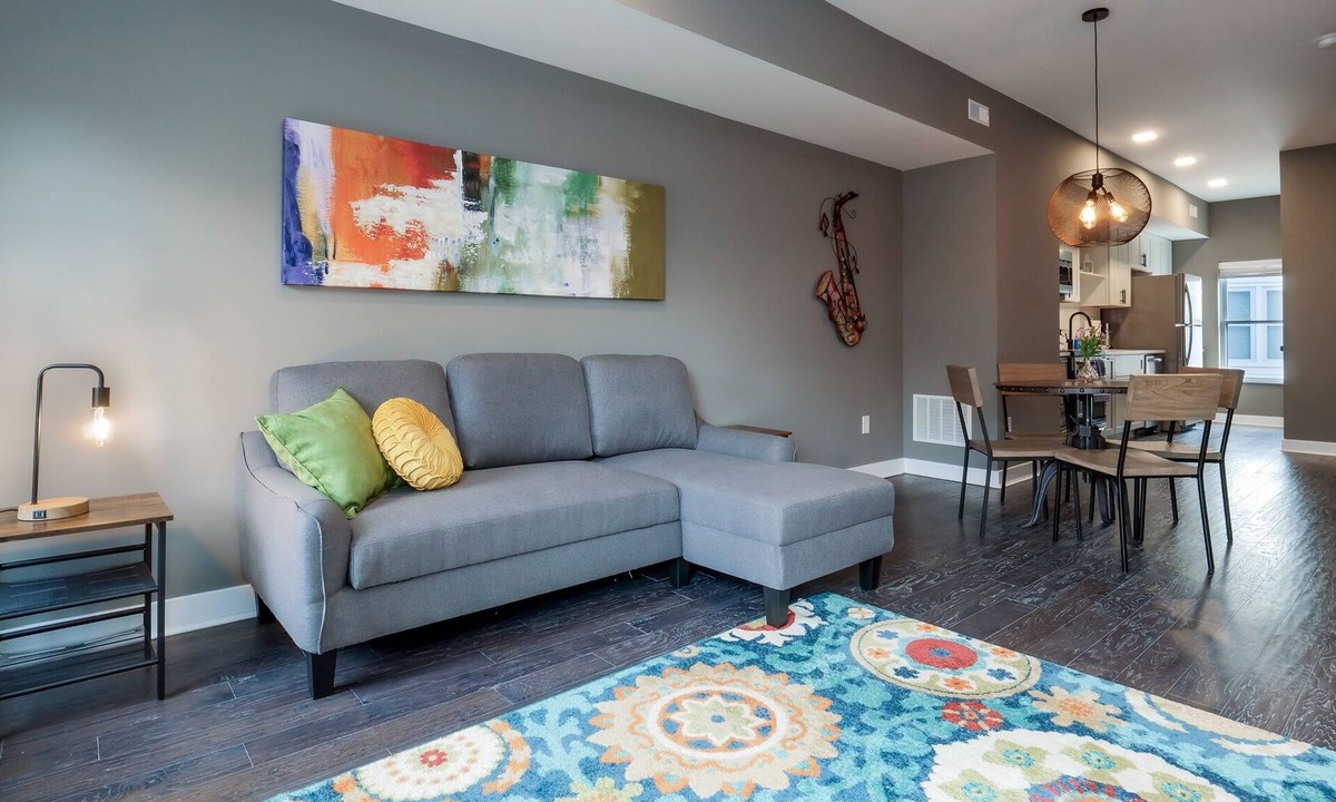 Ohio City Condo | 2 Bed Condo in the Heart of Ohio City- F6