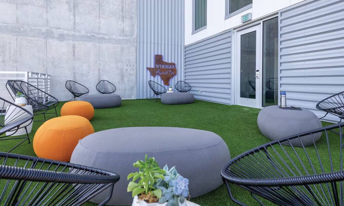 West End Hotel | 2 Bedroom Suite in Lovely Austin with a Rooftop Pool!