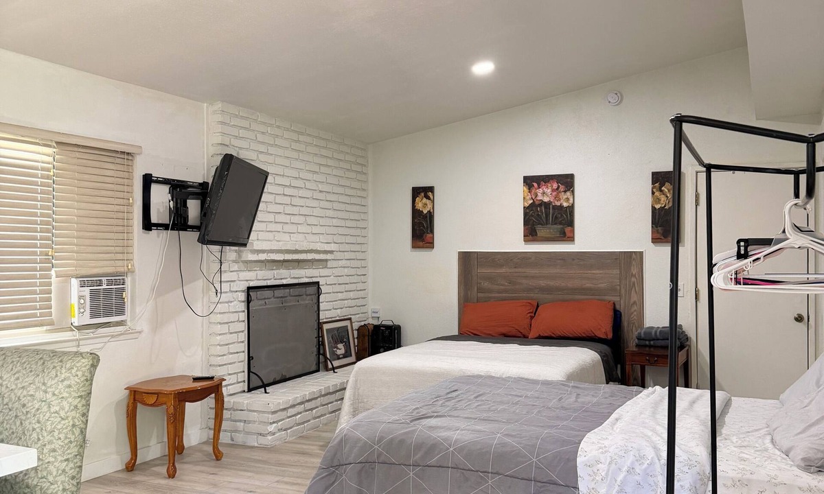 Lancaster Apartment | 2 beds Serene studio in lovely Lancaster perfect for getaway