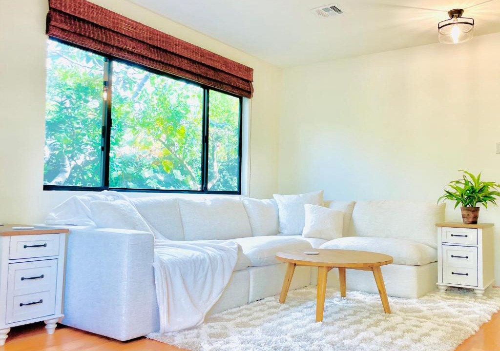 Lucerne - Higuera House | 2 BR 2 BA - Eco House and Garden Vacation Retreat and Remote Workspace for Families, Couples and Solo Travelers in Coveted Culver