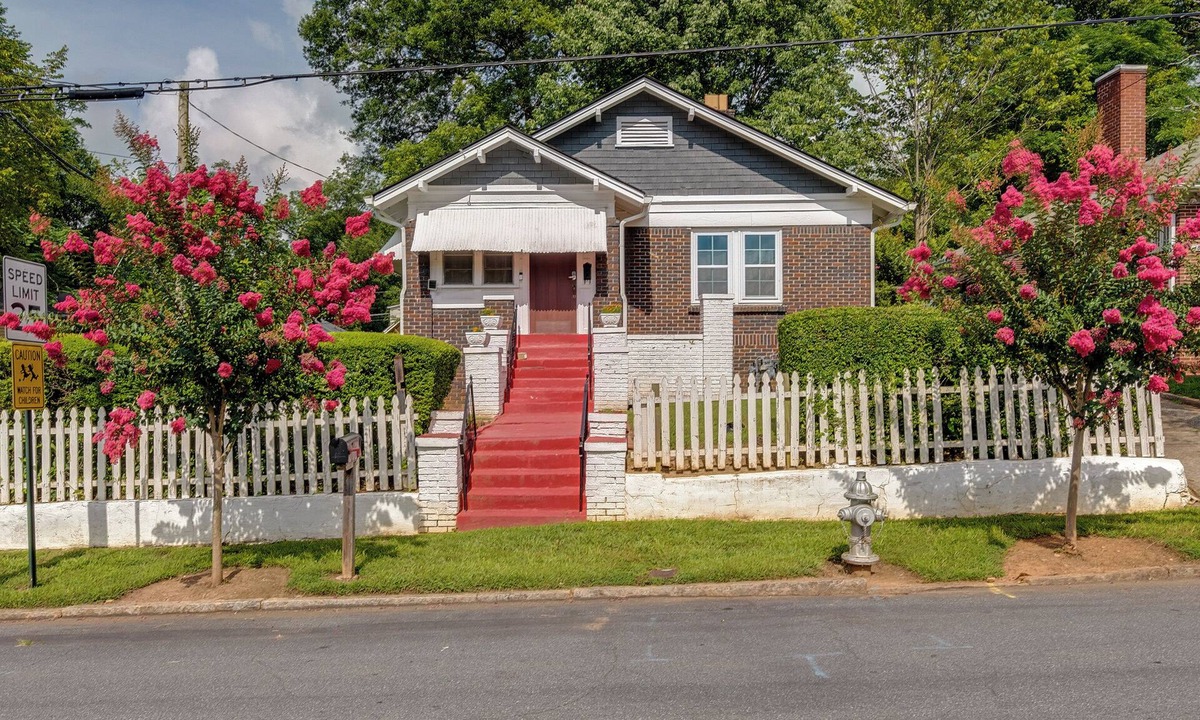 Atlanta House | 2 Mi to Int’l Soccer Play! Ideal ATL Home Base