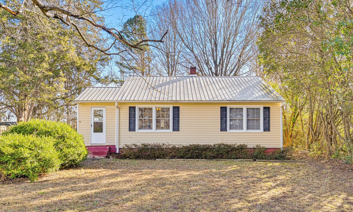 Lexington House | 2 Mi to Uptown Lexington: Pet-Friendly Getaway!