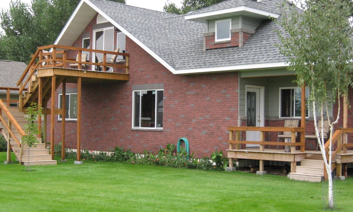 Nashua House | 2 Story House-Missouri River