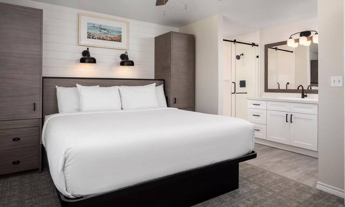 Galveston Hotel | 2 Stylish Resort Villas w/Kitchen + Beach Access Near Attractions