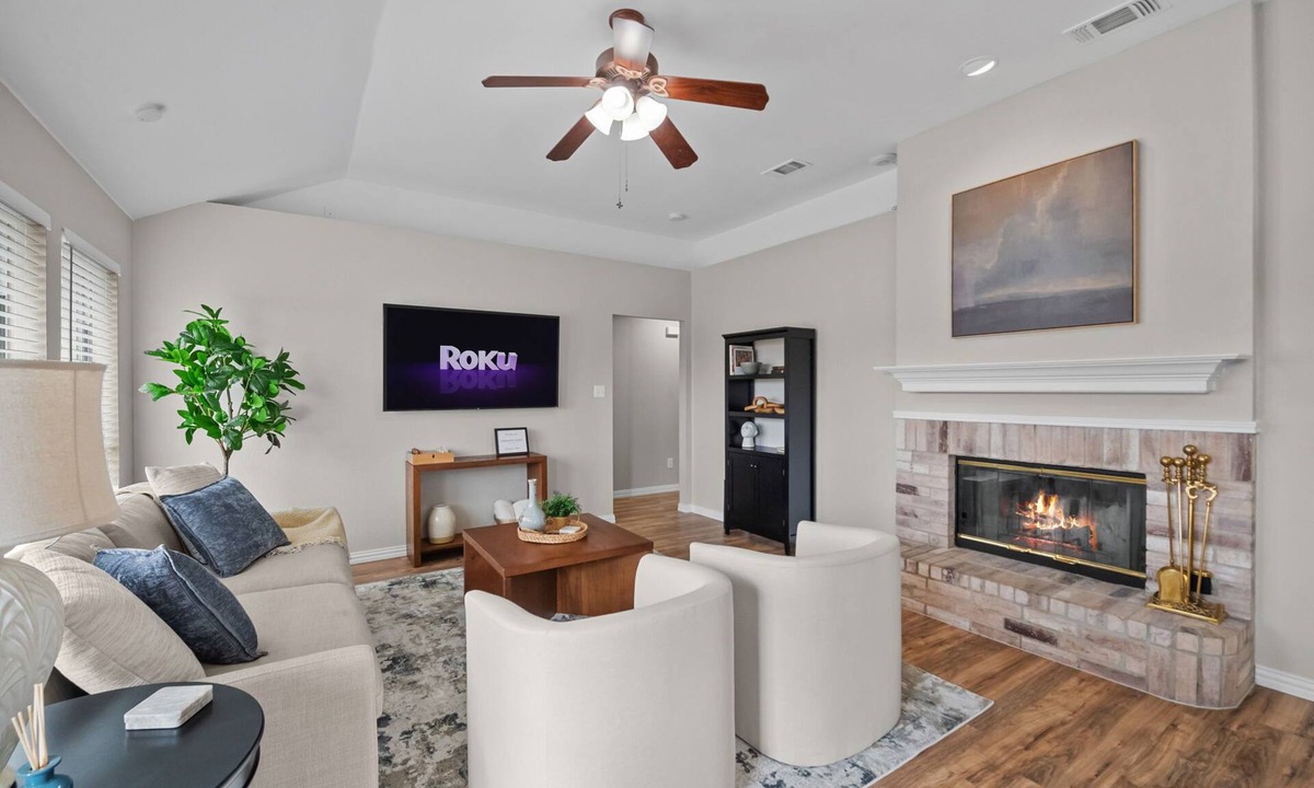 South Arlington House | 2026 Soccer Tournament Home | AT&T Stadium 10 Min | Sleeps 8 | Grand Prairie