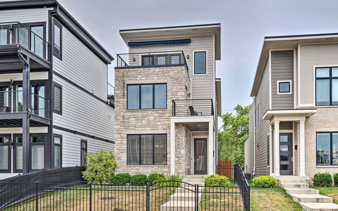 Fountain Square House | 228 m² House ∙ 3 bedrooms ∙ 10 guests