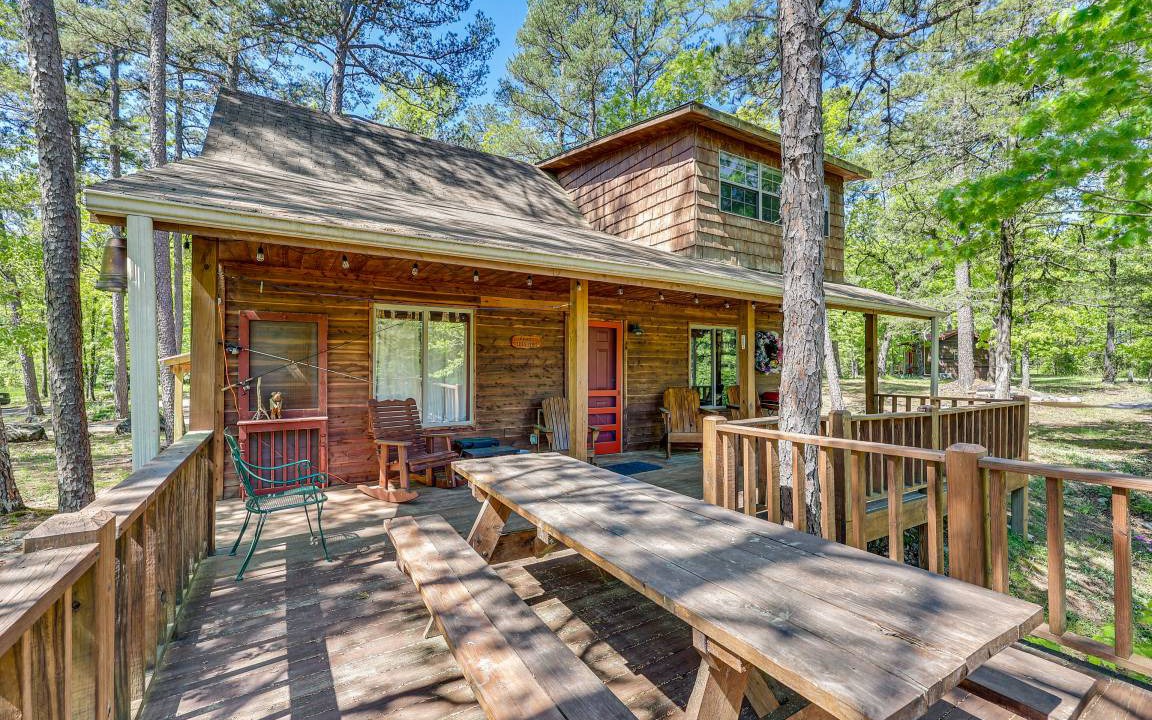 Pine Ridge House | 232 m² House ∙ 2 bedrooms ∙ 10 guests