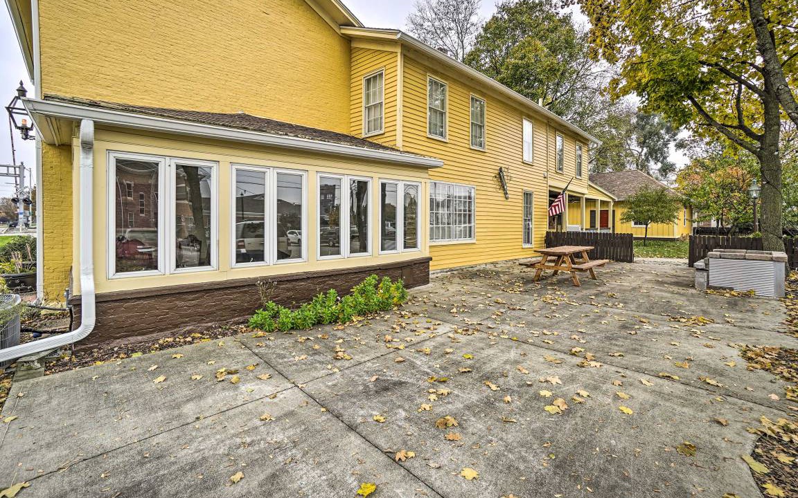 Troy House | 241 m² House ∙ 3 bedrooms ∙ 6 guests