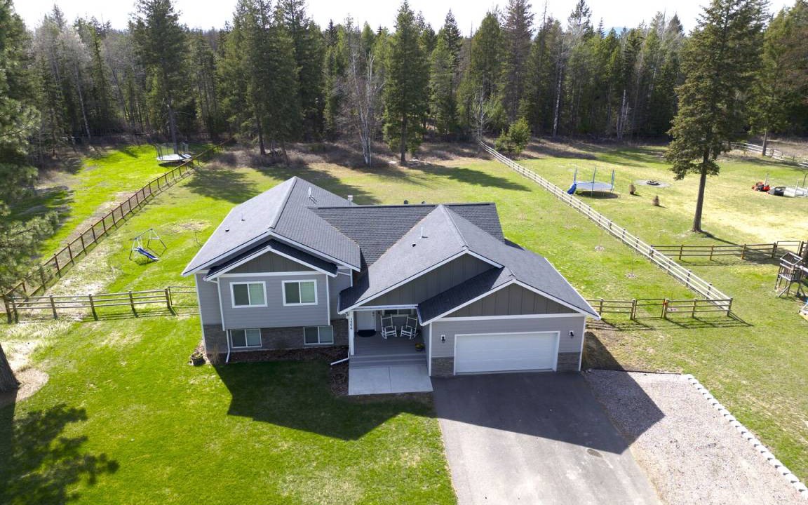 Columbia Falls House | 260 m² House ∙ 5 bedrooms ∙ 12 guests