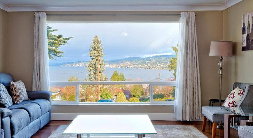 Bryn Mawr-Skyway House | 267 m² House ∙ 5 bedrooms ∙ 16 guests