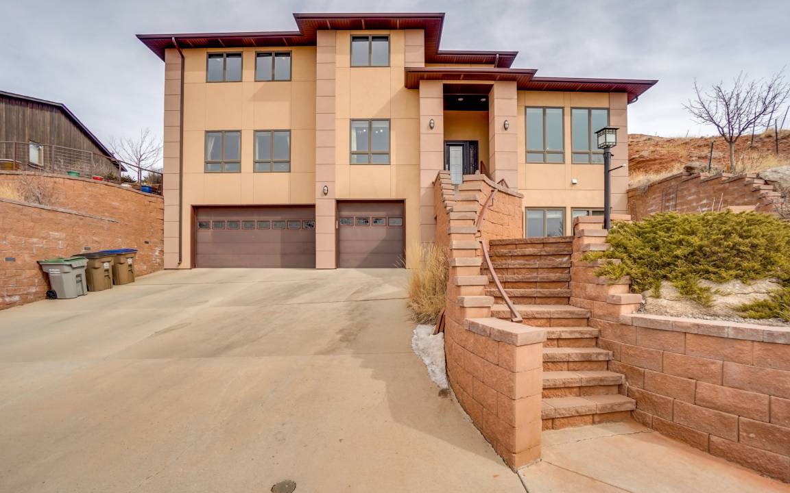 Laramie House | 287 m² House ∙ 4 bedrooms ∙ 7 guests
