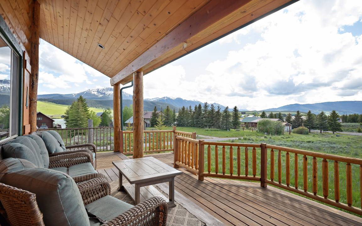 Island Park Cabin | 294 m² Cabin ∙ 4 bedrooms ∙ 10 guests