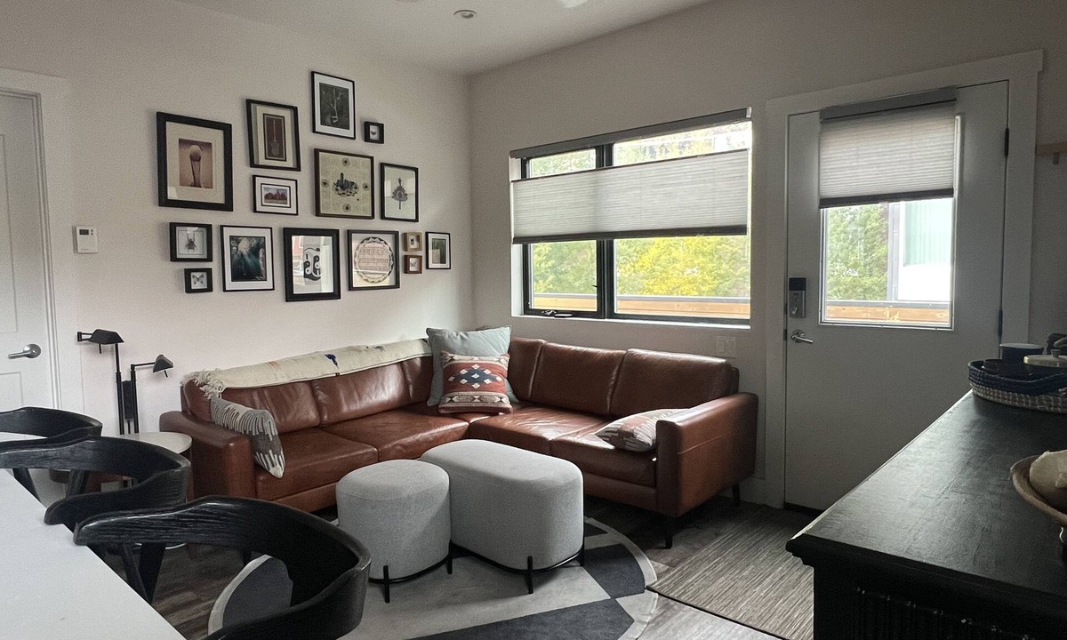 Jackson House | 2bd/1ba Guest House in Heart of Jackson
