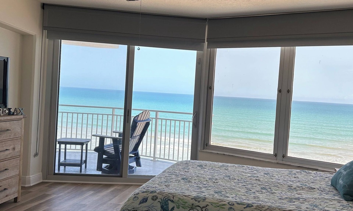 Ormond-by-the-Sea Condo | 2bed 2 bath penthouse beachfront condo in Ormond Beach - private balcony - WiFi