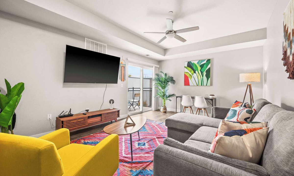Fairpark Apartment | 2BR Downtown SLC Hot Tub Free Parking