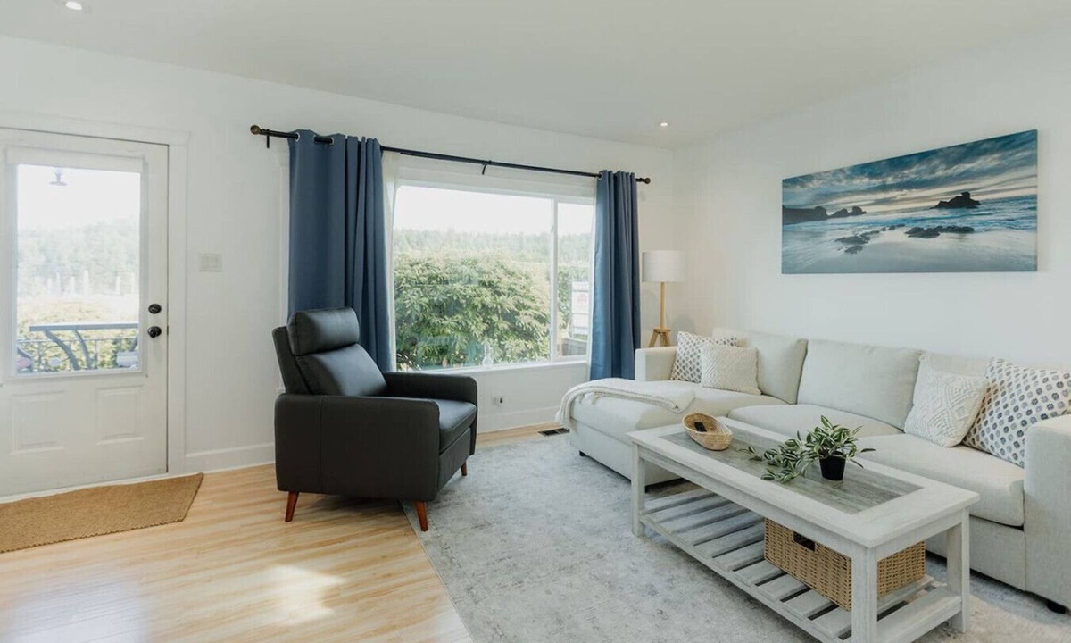 Regional District of Nanaimo House | 2BR Explorer’s Base | Bikes, Kayaks, Ferry