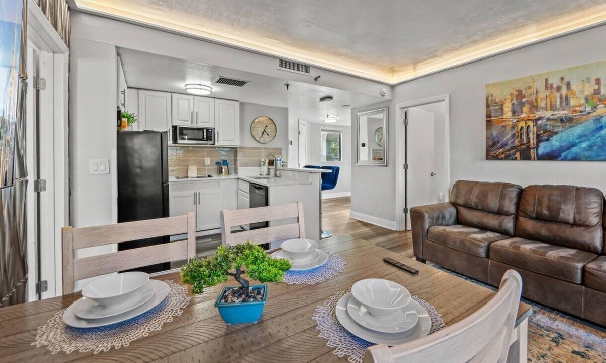 Southwest Orlando Villa | 2BR Suite Near Universal – Pool & Gym Access