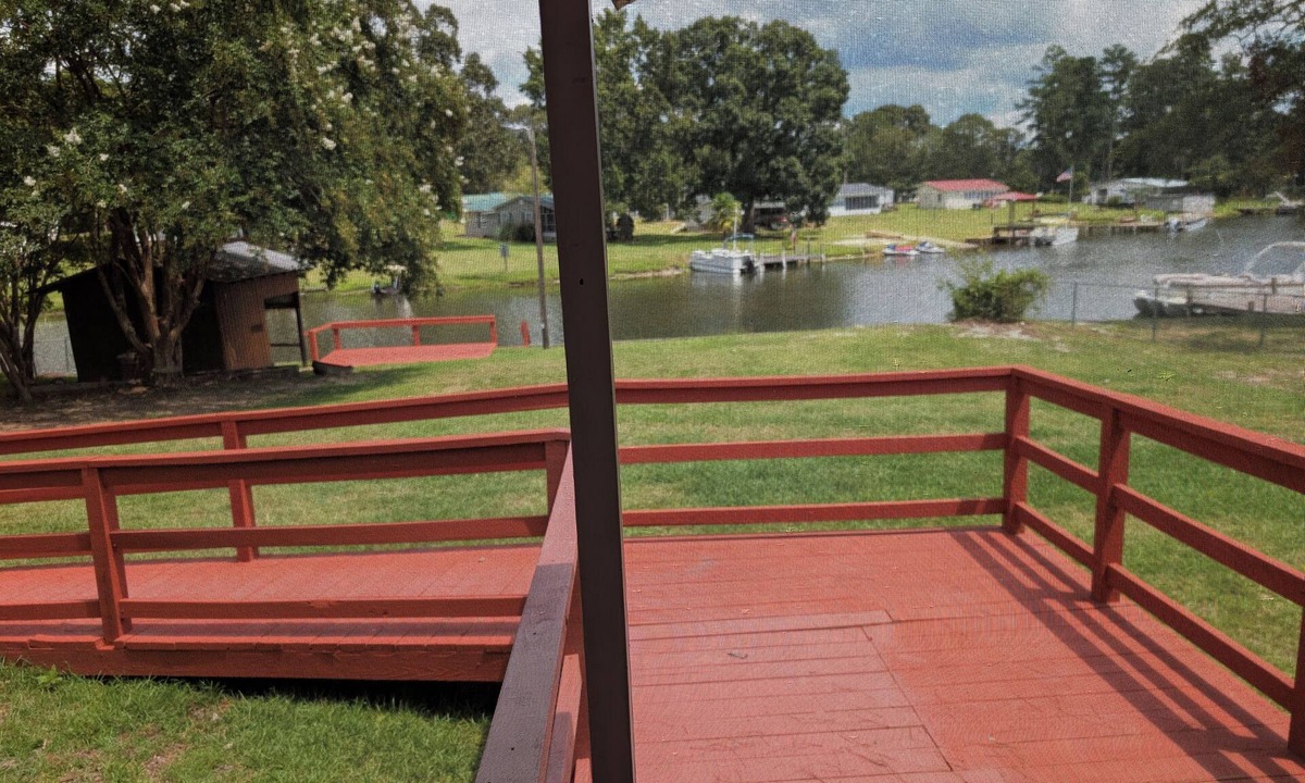 Summerton House | 3-bedroom Home Waterfront Lake Marion Summerton SC