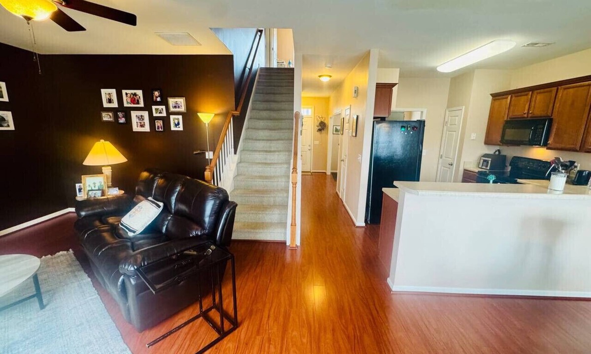Deep River House | 3 Bedroom Town House Perfect for Furniture Market or High Point University