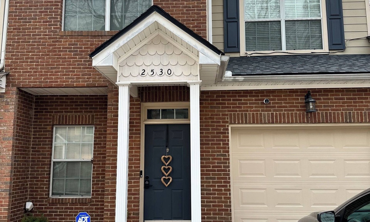 Collier Heights House | 3-bedroom townhome in vibrant Atlanta near entertainment Mercedes Benz Stadium