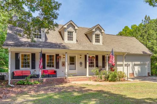 Sanford House | 3 Mi to San-Lee Park! Family Home w/Office & Yard