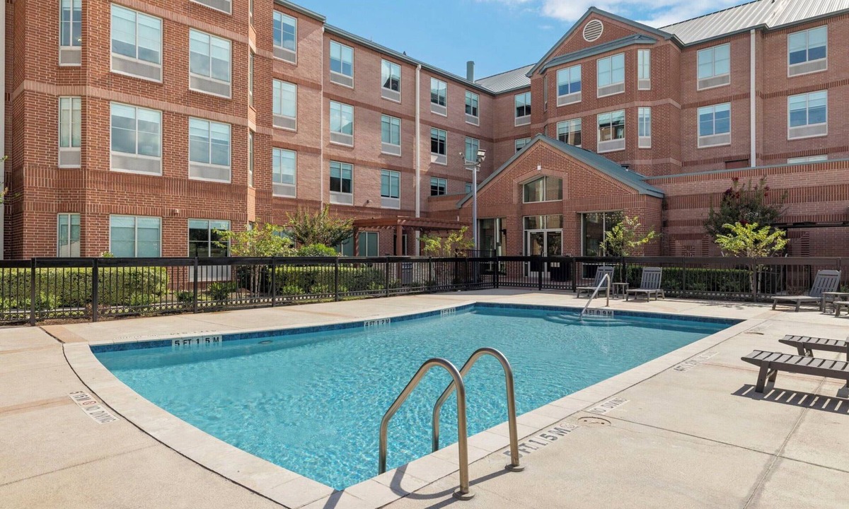 FM 1960 Hotel | 3 Quiet Rooms Near Houston’s Main Attractions & Vibrant City Highlights