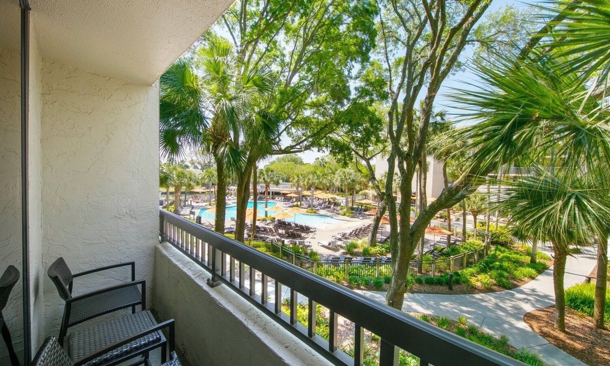 Shipyard Plantation Hotel | 3 Spacious Units w Balcony, Pool! Short Walk to Hilton Head Beachfront!