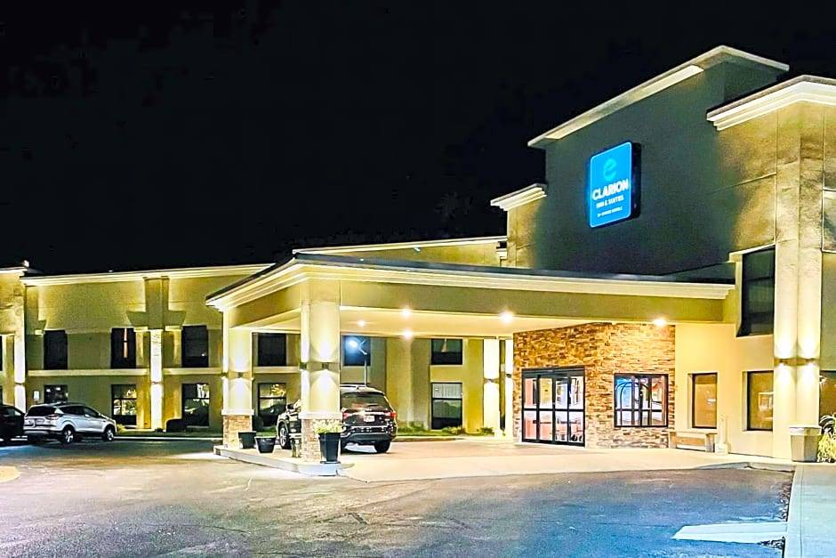 Evansville Hotel | 3-Star Hotel ∙ Clarion Inn & Suites